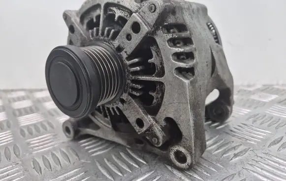 BMW 5 F10 F11 Generator/alternator 7605061