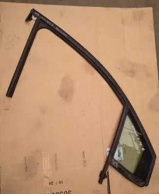 Opel Crossland X Rubber seal front door window/glass 39125413