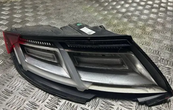 Audi TT TTS RS Mk3 8S Rear/tail lights 8S0945095E