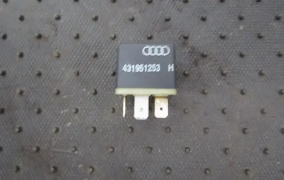 Audi A6 S6 C5 4B Other relay 431951253h