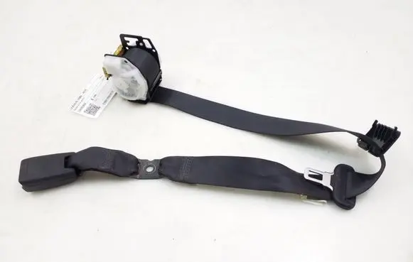Lexus IS 220D-250-350 Rear seatbelt 7347053050
