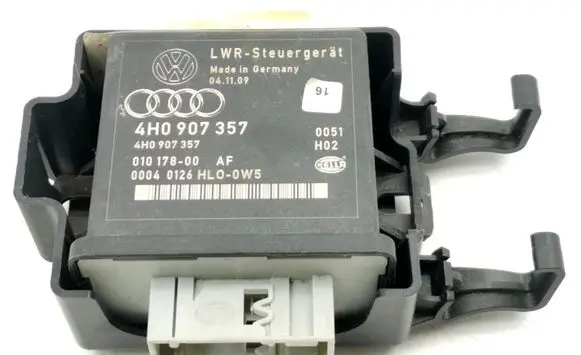 Audi A6 S6 C4 4A Light module LCM 4H0907357