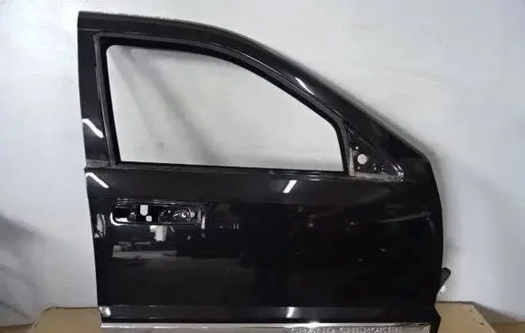 Jeep Grand Cherokee (WK) Front door