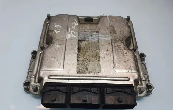 Renault Scenic I Engine control unit/module 0281001934 HOM8200039569 8200076093