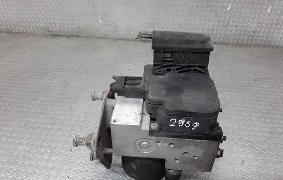 Mercedes-Benz Vaneo W414 ABS Pump 0265202461 A0044310912