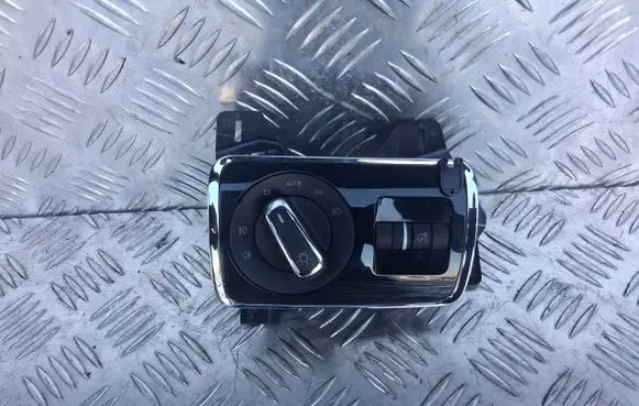Skoda Superb B6 (3T) Light switch 3T1941565