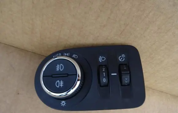 Opel Mokka B Other switches/knobs/shifts 9836300180 7039710