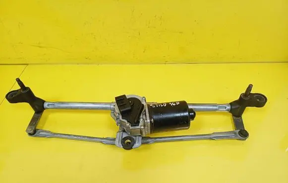 Front wiper linkage and motor