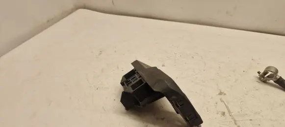 Audi A6 S6 C6 4F Battery relay fuse 4F0915519