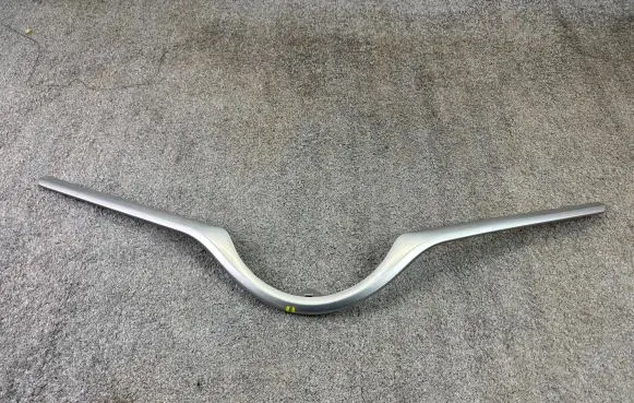 Toyota Yaris Front bumper upper radiator grill 53121-0D250 CH140