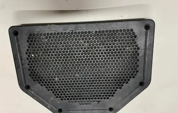 Side speaker trim/cover