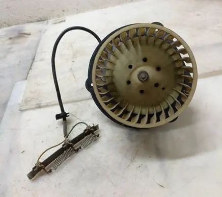 Mercedes-Benz 200 300 W123 Heater fan/blower AX02577692M