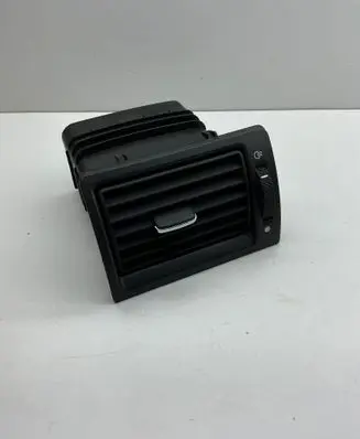 Ford Mondeo Mk III Dashboard side air vent grill/cover trim 0712513 A018B09