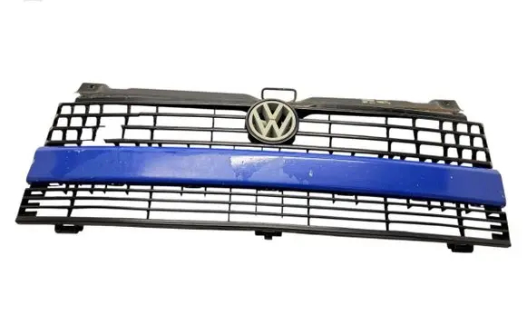 Volkswagen Multivan T4 Front bumper upper radiator grill 701853653E