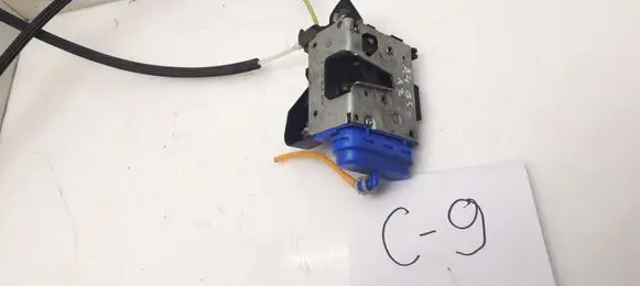 Audi A3 S3 8L Rear door lock 8D0839015A