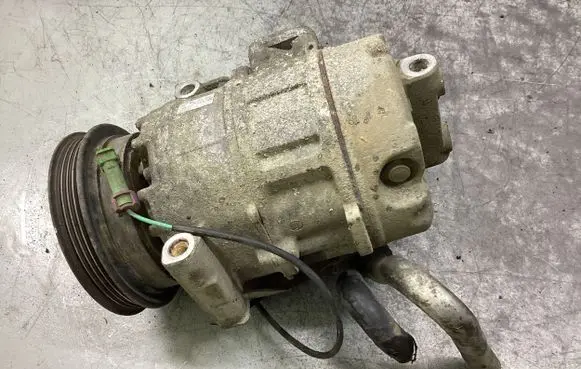 Volkswagen PASSAT B5.5 Air conditioning (A/C) compressor (pump) 4472208180 8D0260808 SB2227244