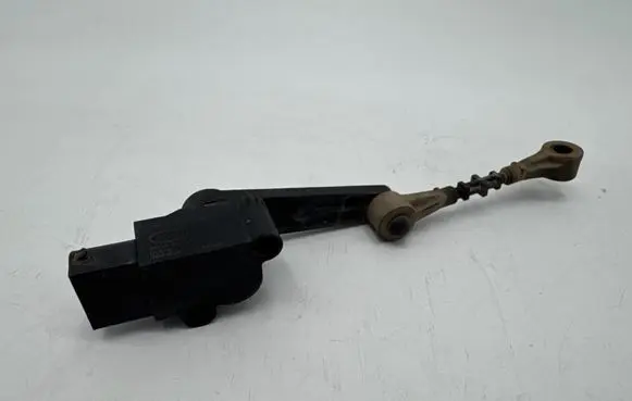 Land Rover Discovery 4 - LR4 Front height sensor lever 304037 AH223C097AC 13329