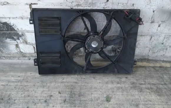 Audi A3 S3 A3 Sportback 8P Radiator cooling fan shroud