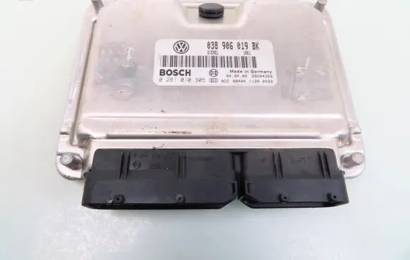 Volkswagen PASSAT B5 Engine control unit/module 0281010305 038906019BK