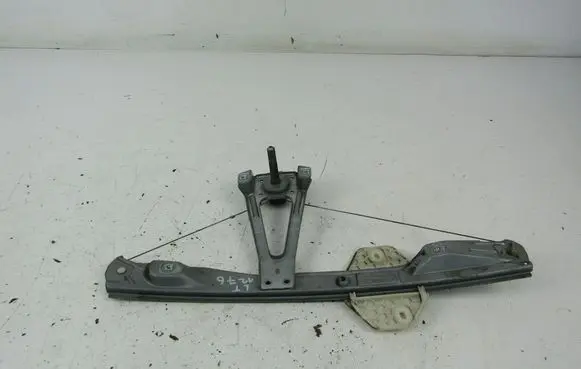 Renault Clio II Rear door manual window regulator 