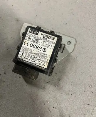 Mitsubishi L200 Immobilizer control unit/module MR587390 X1T15671M E1L000279