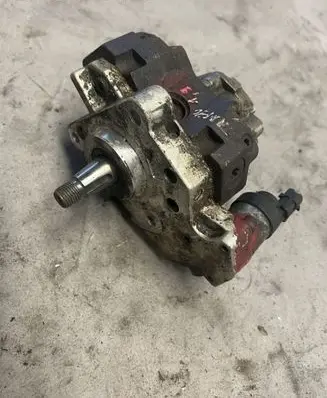 Renault Trafic II (X83) Fuel injection high pressure pump