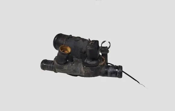 Opel Vivaro Thermostat/thermostat housing
