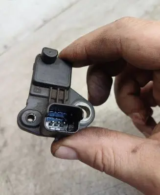 Ford Focus C-MAX Crankshaft position sensor 9637466980