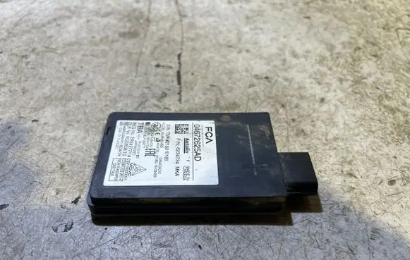 Chrysler Pacifica Distronic sensor radar 04672625AD 6234734 010621509489