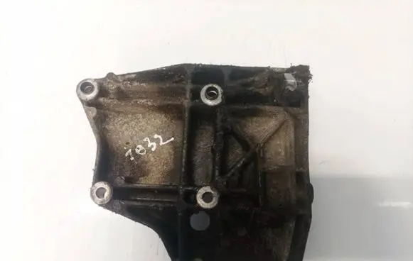 Mercedes-Benz E W210 Engine mounting bracket r6031550735