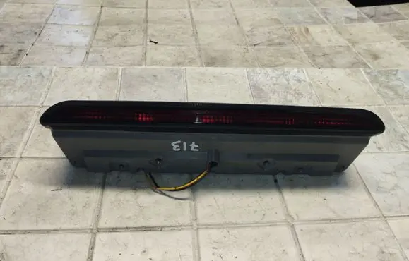 Subaru Forester SF Third/center stoplight
