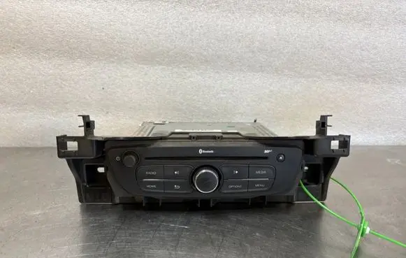 Renault Kangoo III Radio/CD/DVD/GPS head unit