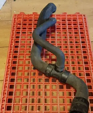 Volvo XC60 Engine coolant pipe/hose s4000238