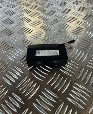 Audi A3 8Y USB socket connector 82A035736A