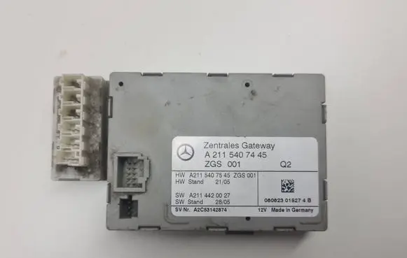 Mercedes-Benz E W211 Gateway control module A2115407445 A2114420027 A2115407545