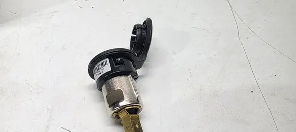 Volvo V40 Cross country 12 V Socket (front) 31324707