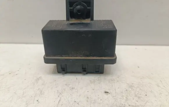 Peugeot Partner Coolant fan relay 