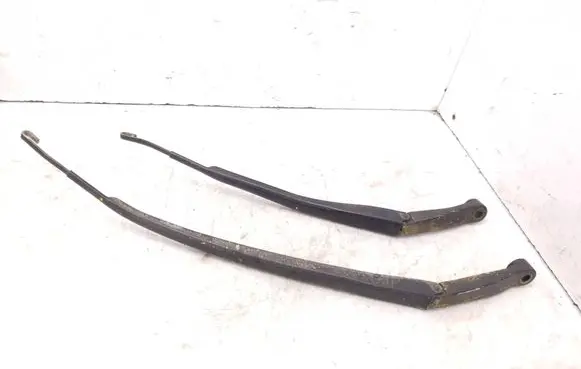 Honda FR-V Front wiper blade arm