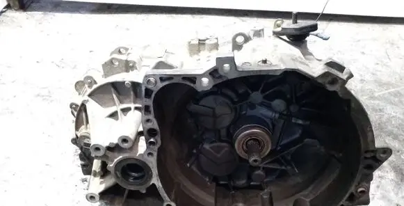 Mitsubishi Carisma Manual 5 speed gearbox 1023765
