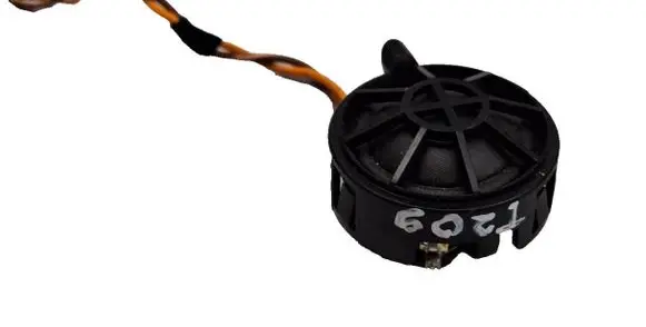 Front door high frequency speaker