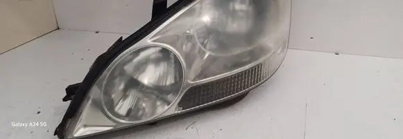 Toyota Avensis Verso Headlight/headlamp