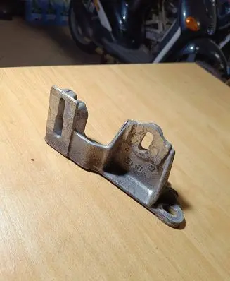 Volkswagen Sharan Engine mounting bracket 7M3199600A