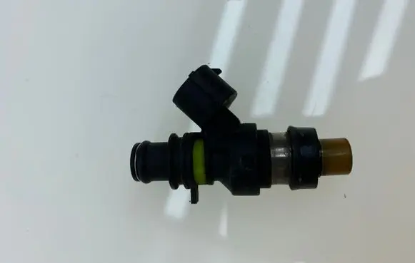 Subaru Legacy Fuel injector FBYCG50 5005617