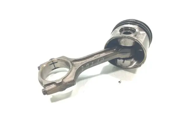 Honda CR-V Piston with connecting rod 