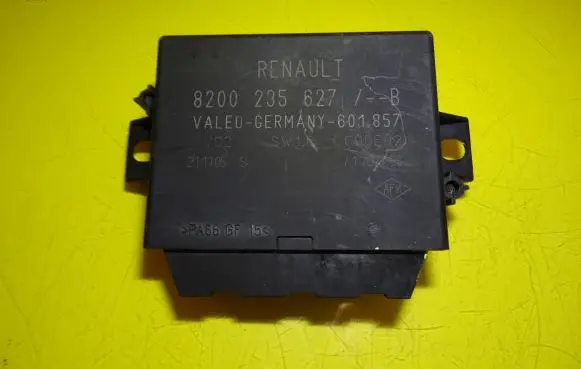 Renault Laguna II Parking PDC control unit/module 8200235627B