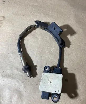 KIA Carens III Lambda probe sensor 392652A410 0281006698 EGSPM21