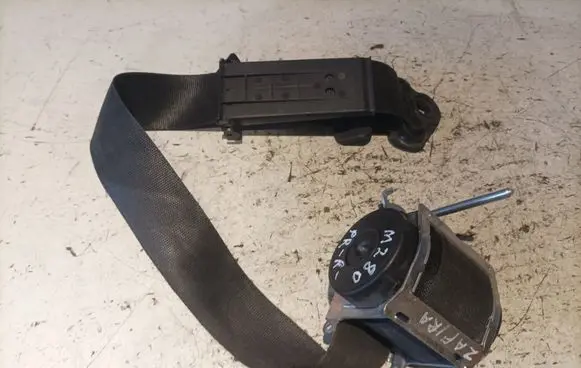 Opel Zafira B Front seatbelt