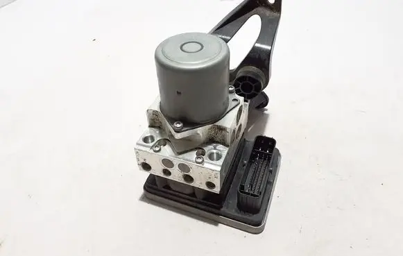 Mercedes-Benz GLS X167 ABS Pump A1679002611