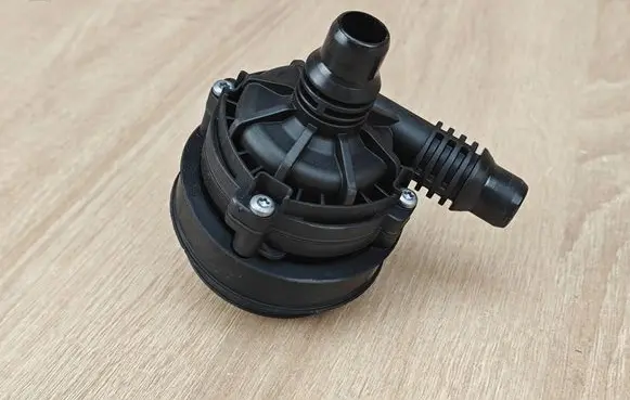 BMW 5 G30 G31 G38 Electric auxiliary coolant/water pump 8651287