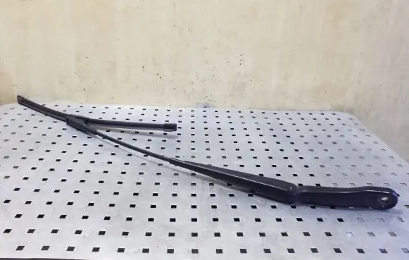 Land Rover Freelander 2 - LR2 Front wiper blade arm 6H5217527AA